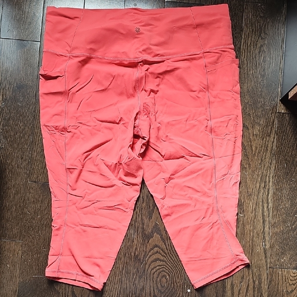Athleta Vibrant Coral Salutation Stash Capri Leggings - Picture 4 of 4